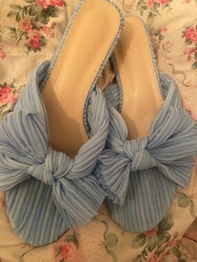 Soft blue heel sandals 9
